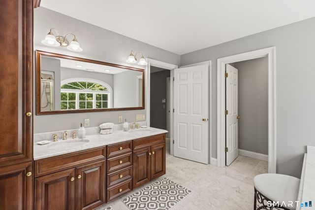 14 Bittersweet Way, Stonington, CT 06378