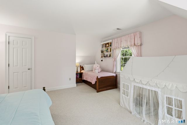 14 Bittersweet Way, Stonington, CT 06378