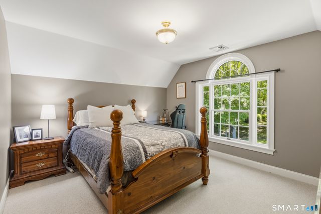 14 Bittersweet Way, Stonington, CT 06378