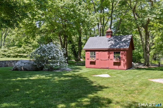 14 Bittersweet Way, Stonington, CT 06378