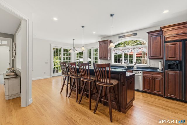 14 Bittersweet Way, Stonington, CT 06378