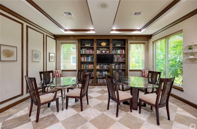 1220 Reserve WAY 205, Naples, FL 34105