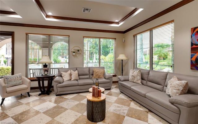 1220 Reserve WAY 205, Naples, FL 34105
