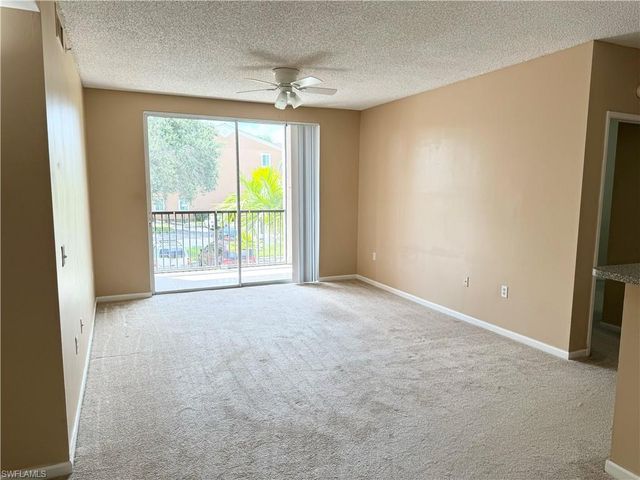 1220 Reserve WAY 205, Naples, FL 34105