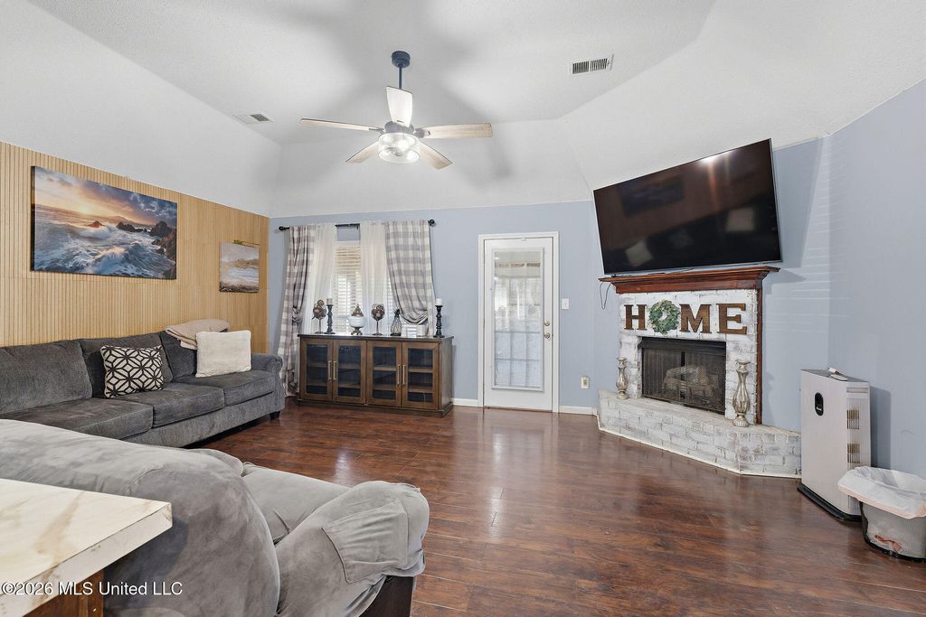 4320 Shadow Ridge Drive, Horn Lake, MS 38637 — photo 4
