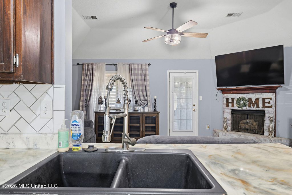 4320 Shadow Ridge Drive, Horn Lake, MS 38637 — photo 5