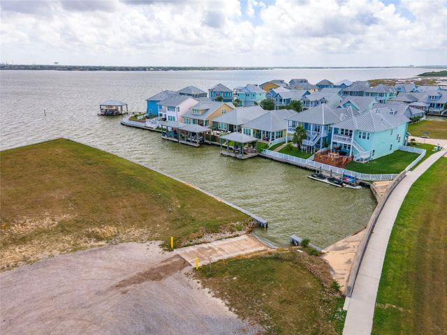 5321 Allen Cay Drives, Texas City, TX 77590