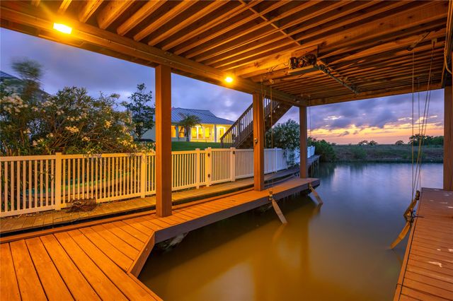 5321 Allen Cay Drives, Texas City, TX 77590