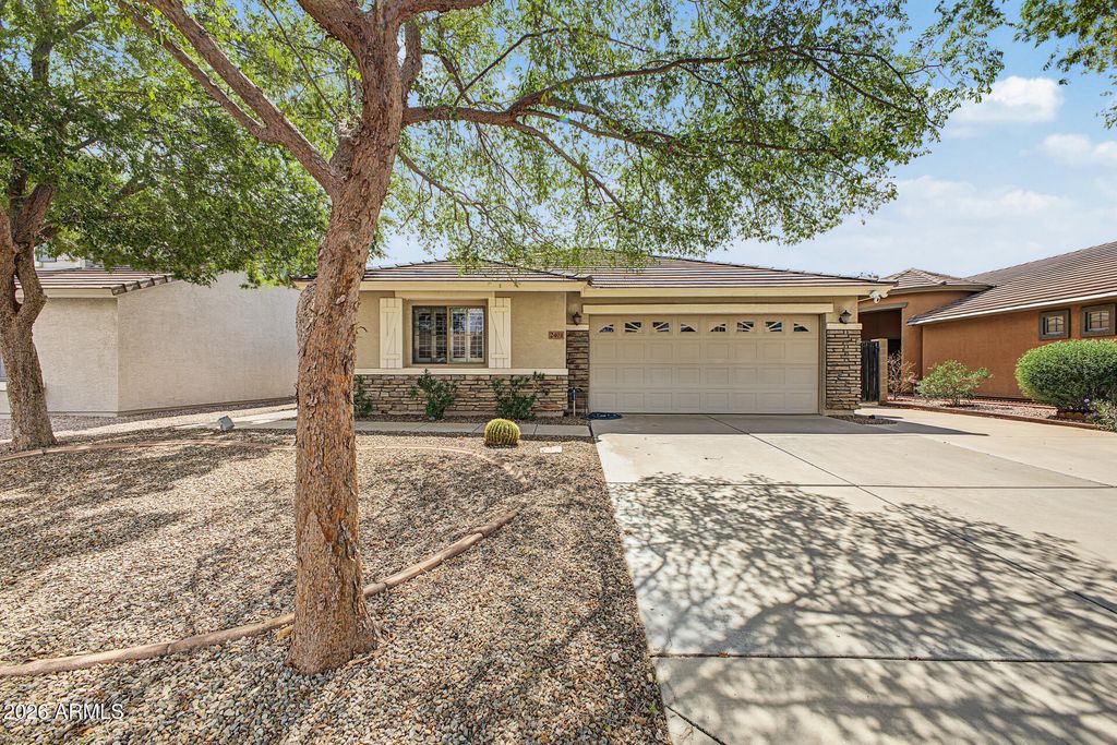 2401 W SILVER STREAK Way, San Tan Valley, AZ 85144 — exterior
