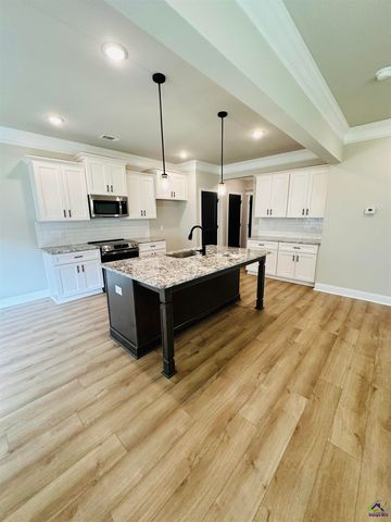 717 Lindsey Brooke Trace, Bonaire, GA 31005