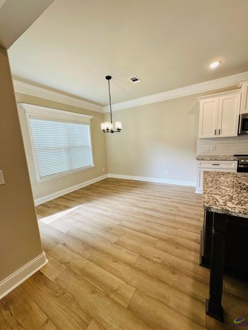 717 Lindsey Brooke Trace, Bonaire, GA 31005