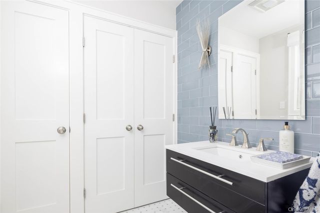 1995 Ruth Road, Mattituck, NY 11952