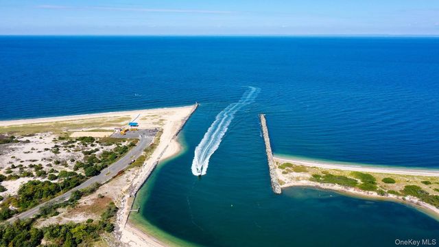 1995 Ruth Road, Mattituck, NY 11952