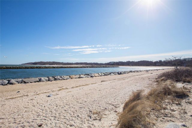 1995 Ruth Road, Mattituck, NY 11952