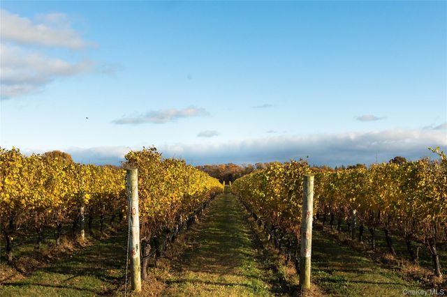 1995 Ruth Road, Mattituck, NY 11952