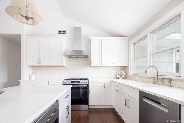 1995 Ruth Road, Mattituck, NY 11952