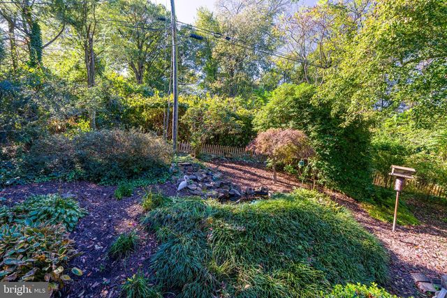 2340 RALEIGH DR, Lancaster, PA 17601