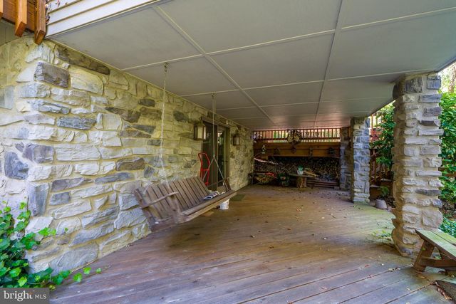 2340 RALEIGH DR, Lancaster, PA 17601