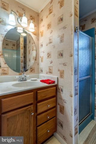 2340 RALEIGH DR, Lancaster, PA 17601