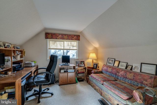 2340 RALEIGH DR, Lancaster, PA 17601