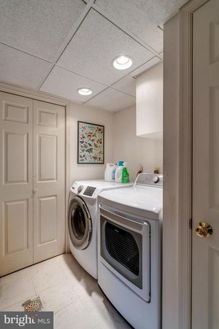 2340 RALEIGH DR, Lancaster, PA 17601