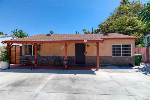 15450 Archwood, Van Nuys, CA 91406