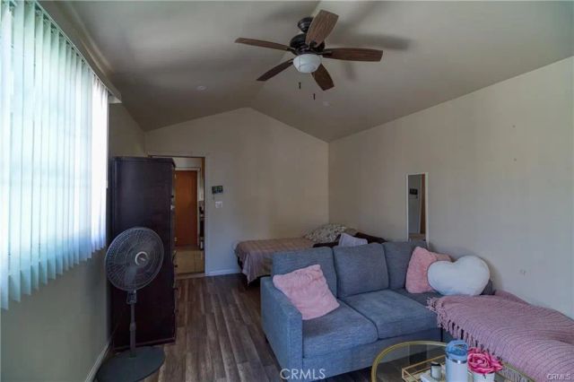 15450 Archwood, Van Nuys, CA 91406