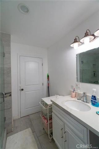 15450 Archwood, Van Nuys, CA 91406