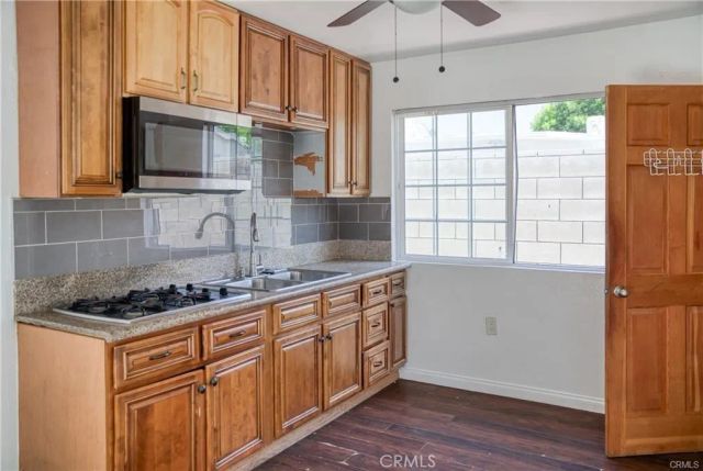 15450 Archwood, Van Nuys, CA 91406