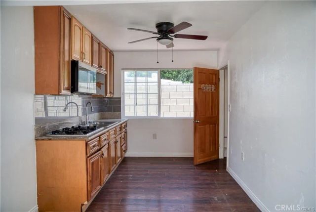 15450 Archwood, Van Nuys, CA 91406