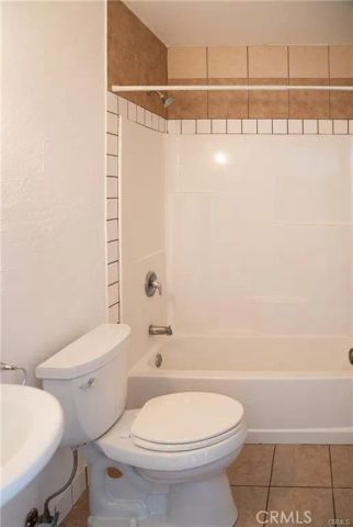 15450 Archwood, Van Nuys, CA 91406
