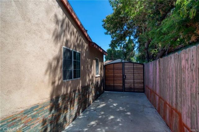 15450 Archwood, Van Nuys, CA 91406