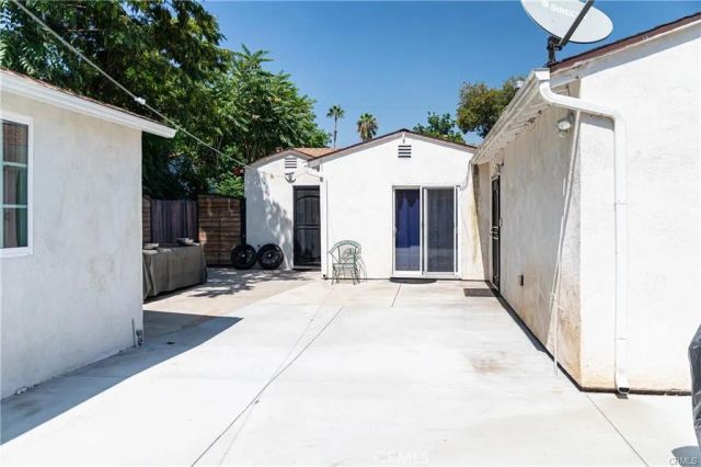 15450 Archwood, Van Nuys, CA 91406