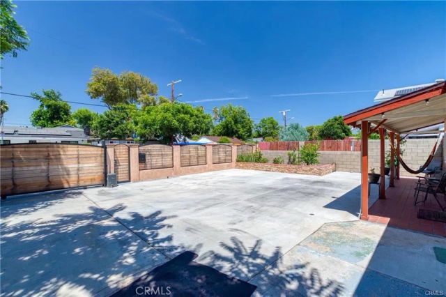 15450 Archwood, Van Nuys, CA 91406