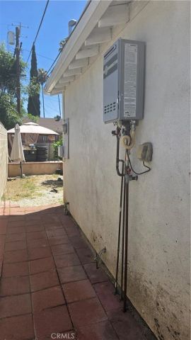 15450 Archwood, Van Nuys, CA 91406