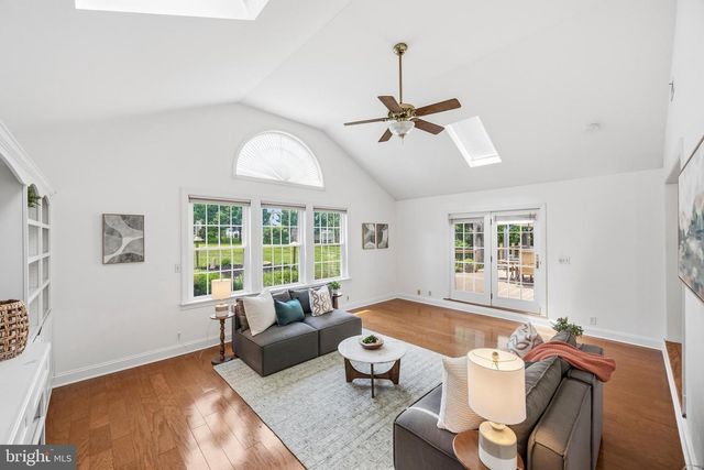 1528 PALM CT, Pasadena, MD 21122