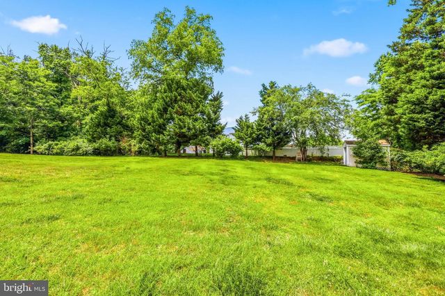 1528 PALM CT, Pasadena, MD 21122