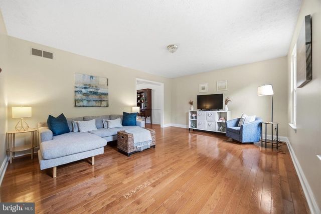 1528 PALM CT, Pasadena, MD 21122