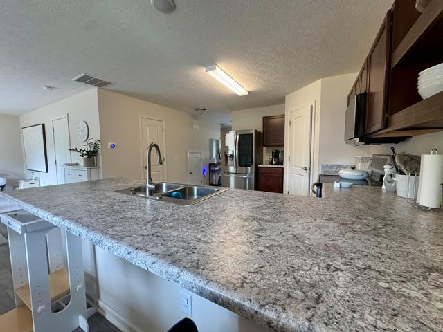 126 Twin Creek Way, Lancaster, OH 43130