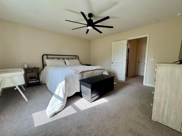 126 Twin Creek Way, Lancaster, OH 43130