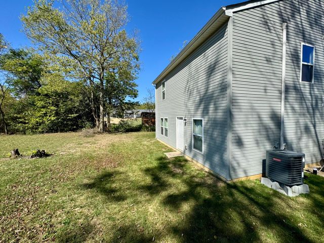 126 Twin Creek Way, Lancaster, OH 43130