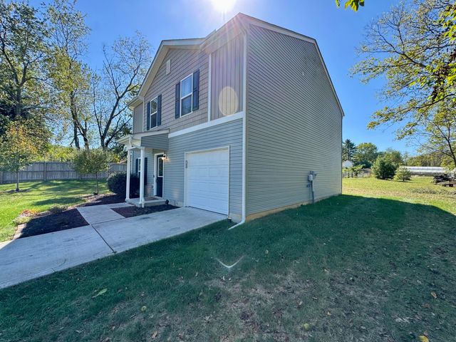 126 Twin Creek Way, Lancaster, OH 43130