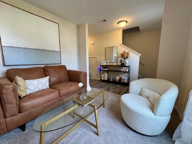 126 Twin Creek Way, Lancaster, OH 43130