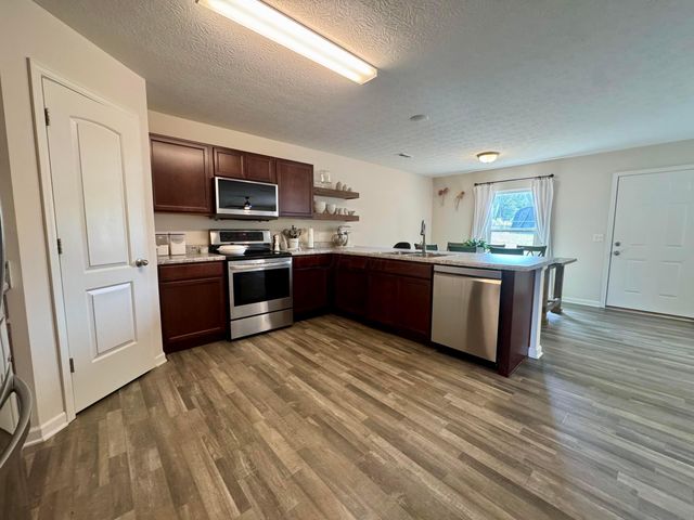 126 Twin Creek Way, Lancaster, OH 43130