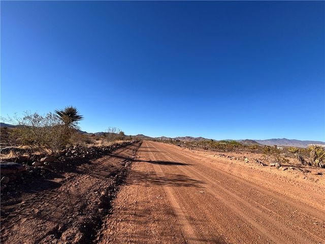 Lot 3 N Dilkon Rd., Golden Valley, AZ 86413