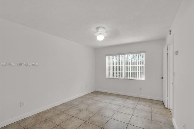 426 NE 210th Cir Terrace 103-2, Miami, FL 33179