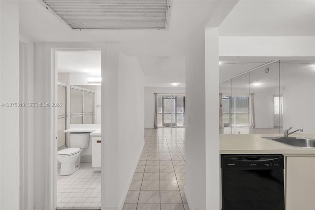 426 NE 210th Cir Terrace 103-2, Miami, FL 33179