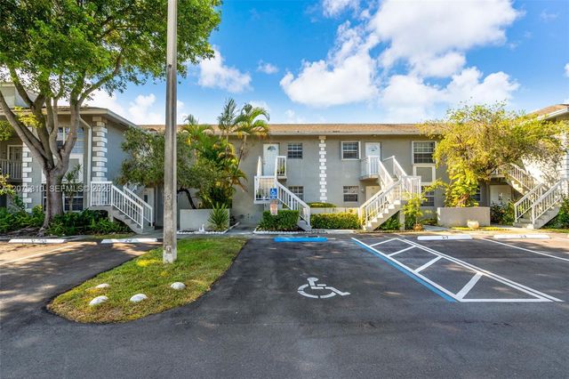 426 NE 210th Cir Terrace 103-2, Miami, FL 33179