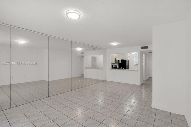 426 NE 210th Cir Terrace 103-2, Miami, FL 33179