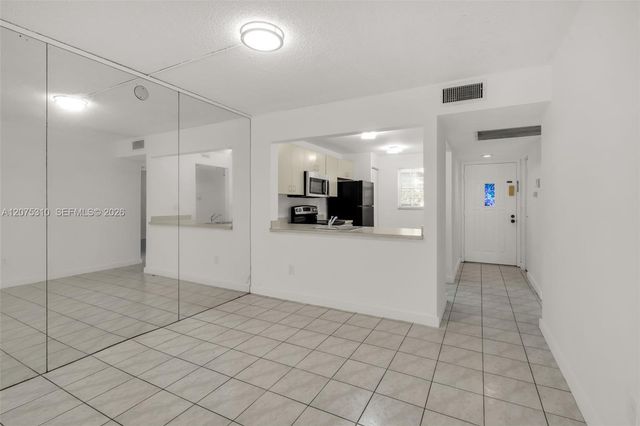 426 NE 210th Cir Terrace 103-2, Miami, FL 33179